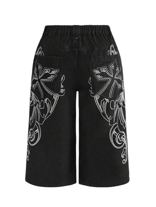 Plus Size Black Floral Embroidered Pocket Loose Denim Capri Shorts