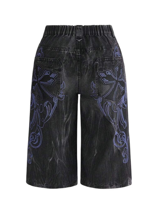 Plus Size Floral Embroidered Pocket Loose Denim Capri Shorts